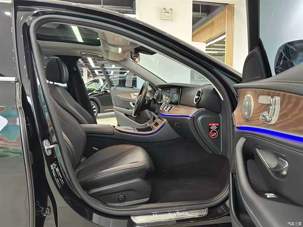 Mercedes-Benz E-Class, 2021 35