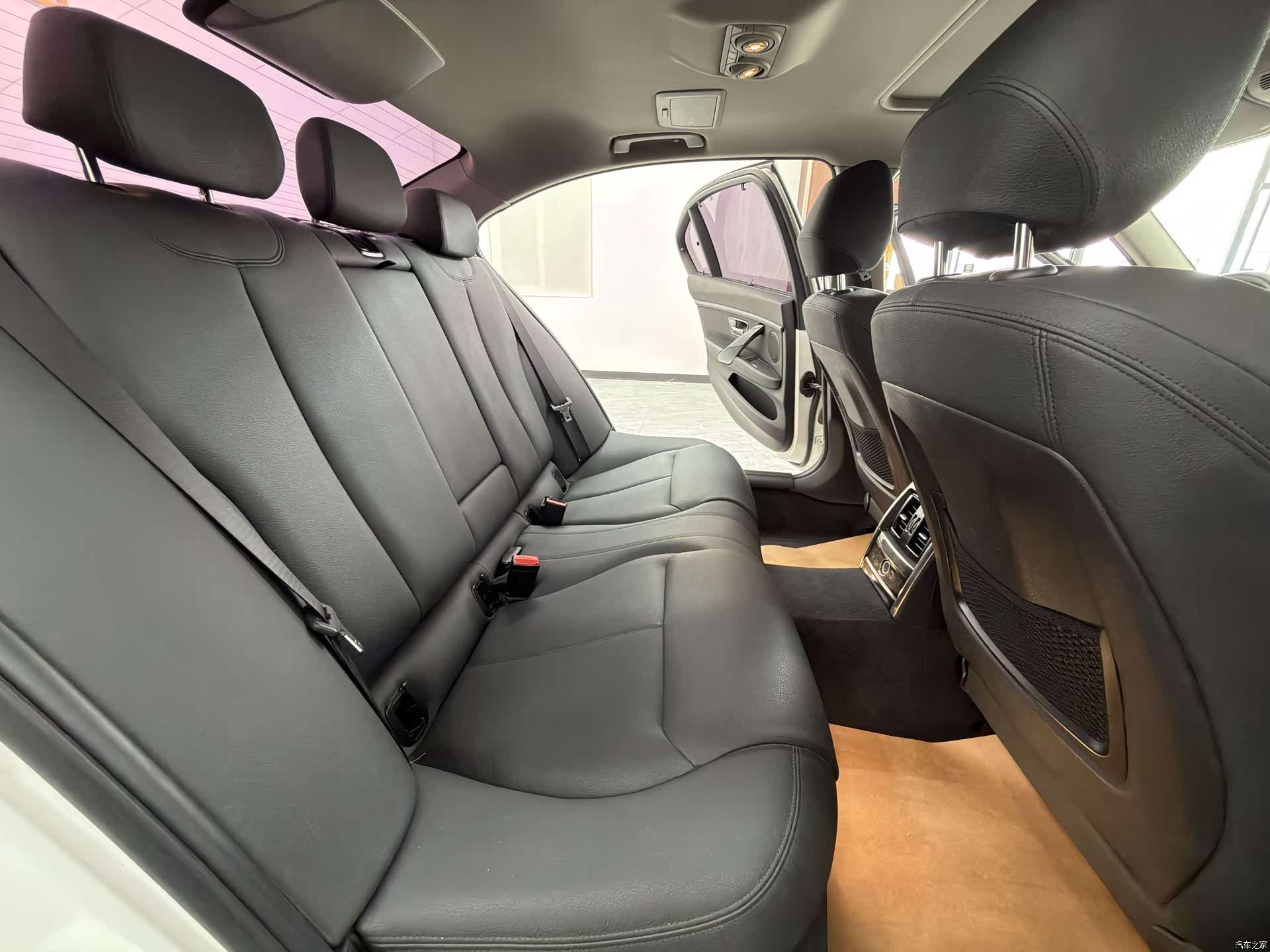 BMW 3 Series, 2018 8