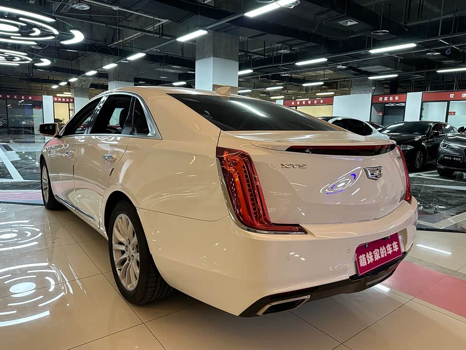 Cadillac XTS
