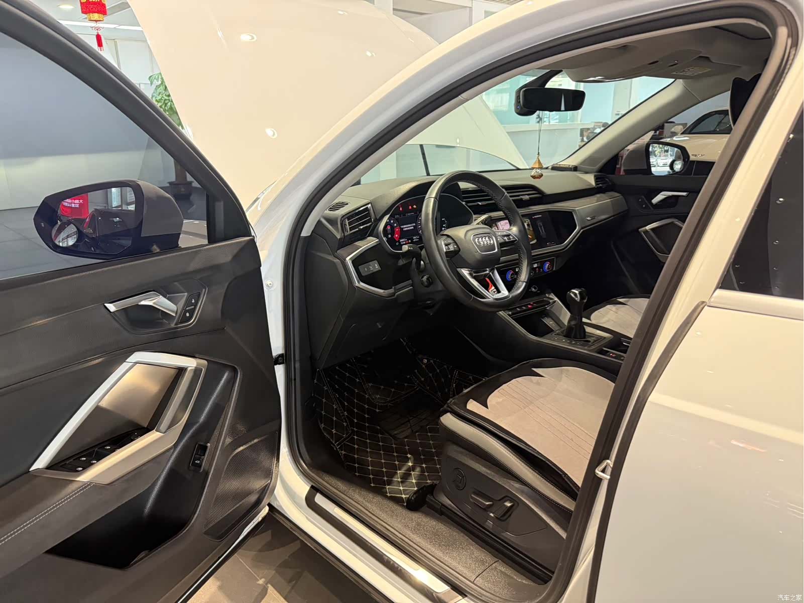 Audi Q3, 2022 7