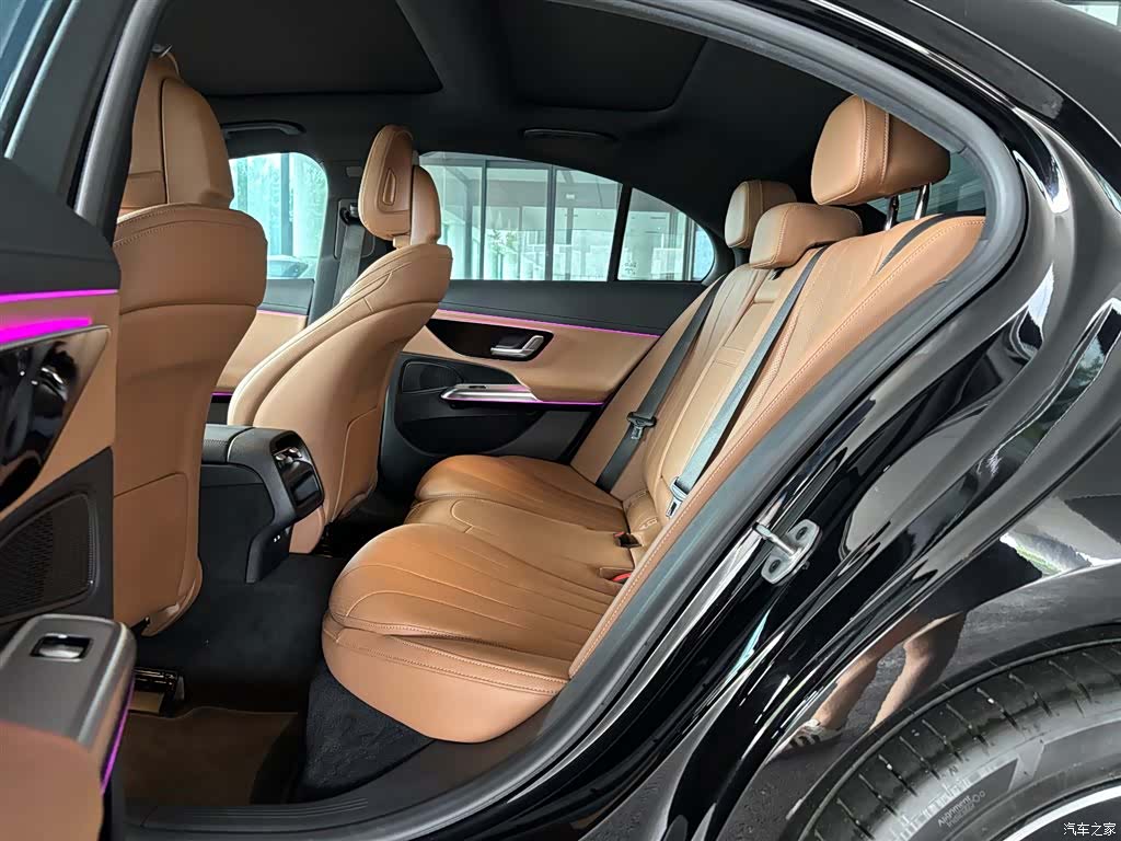 Mercedes-Benz E-Class, 2025 11