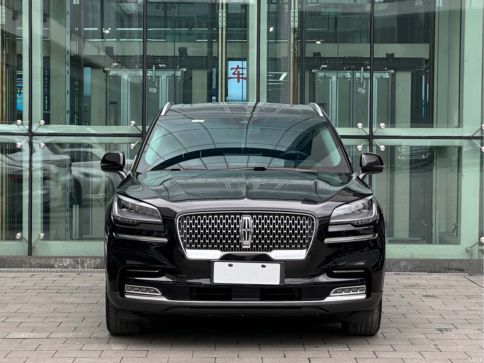 Lincoln Aviator, 2020 3