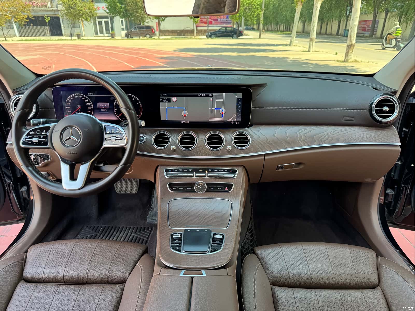 Mercedes-Benz E-Class, 2020 14