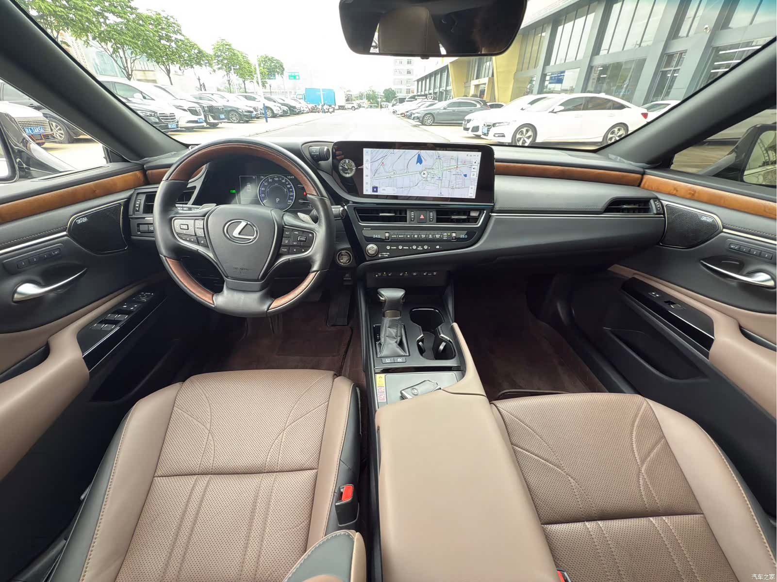 Lexus ES, 2024 6