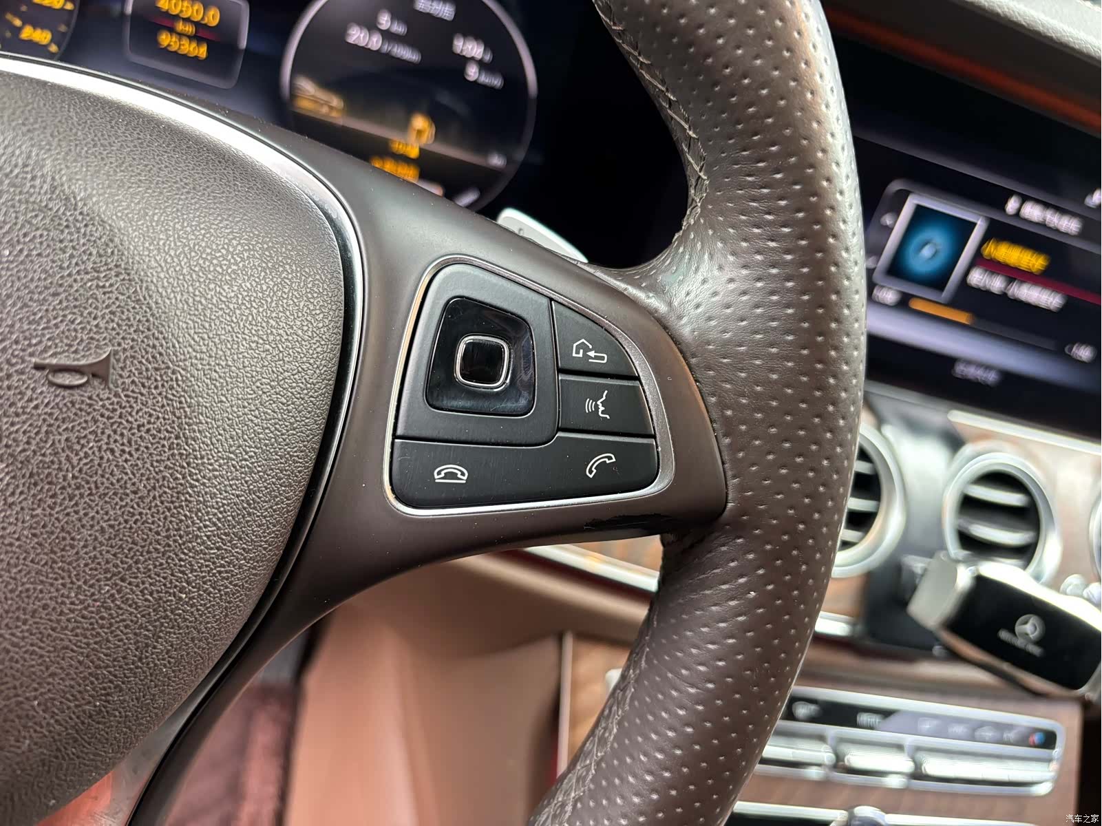 Mercedes-Benz E-Class, 2018 22