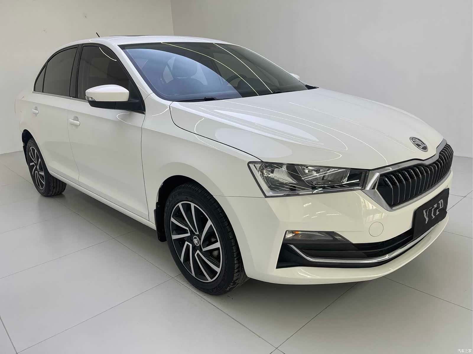 Skoda Rapid, 2022 3