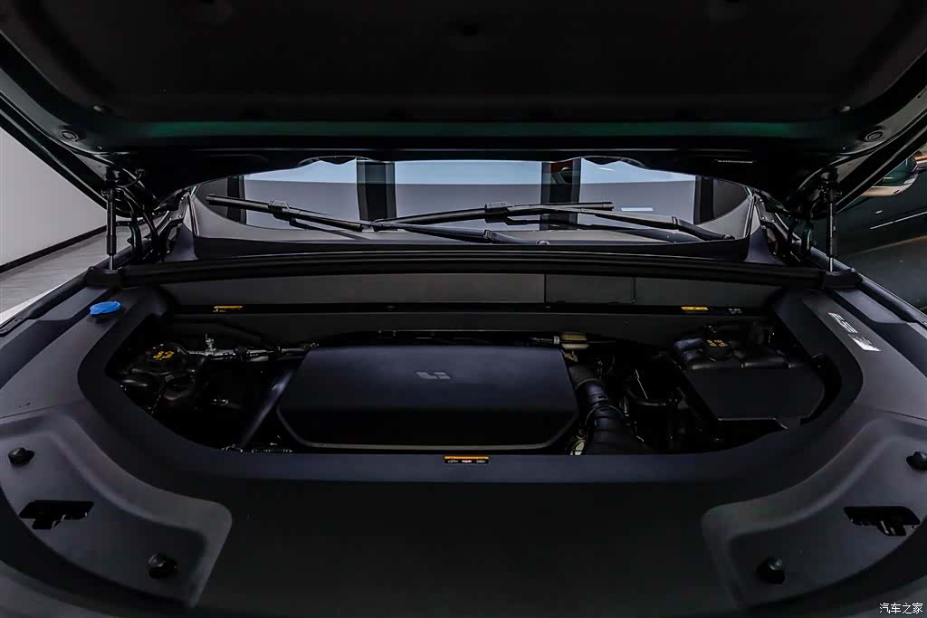 Li Auto L9, 2025 37