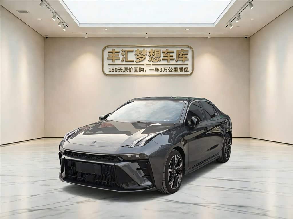 Lynk & Co 03