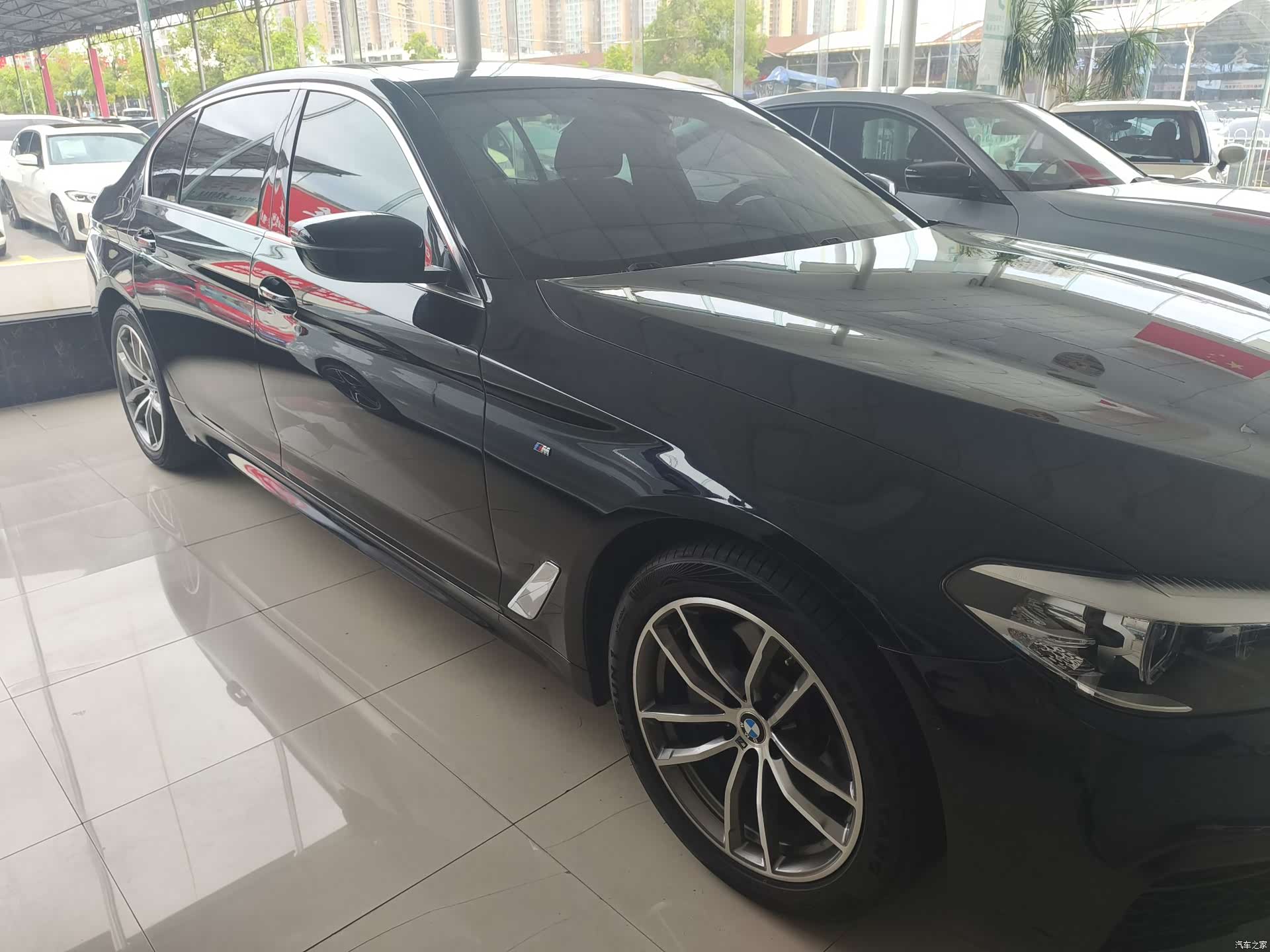 BMW 5 Series, 2020 все фото