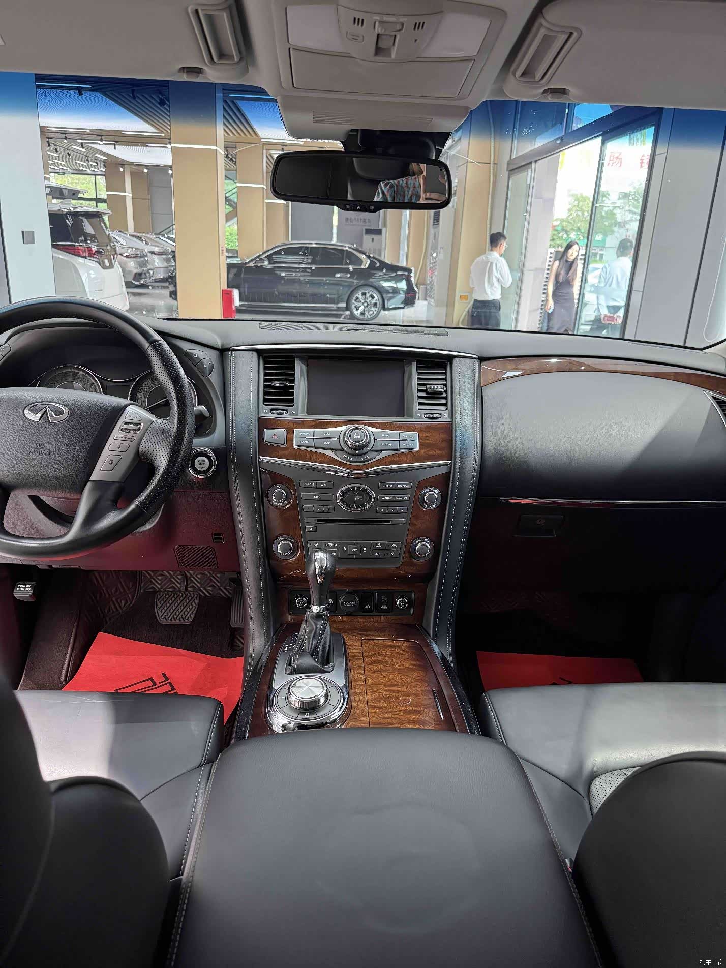 Infiniti QX80, 2019 10