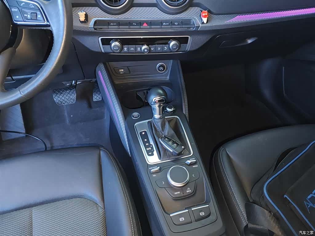 Audi Q2L, 2021 14