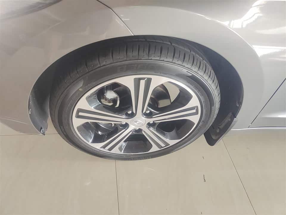 Hyundai Lead Hyundai Lead