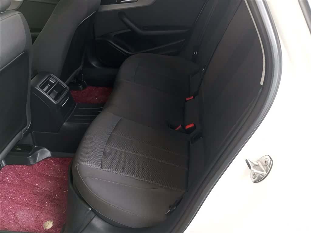 Audi A4L, 2019 13