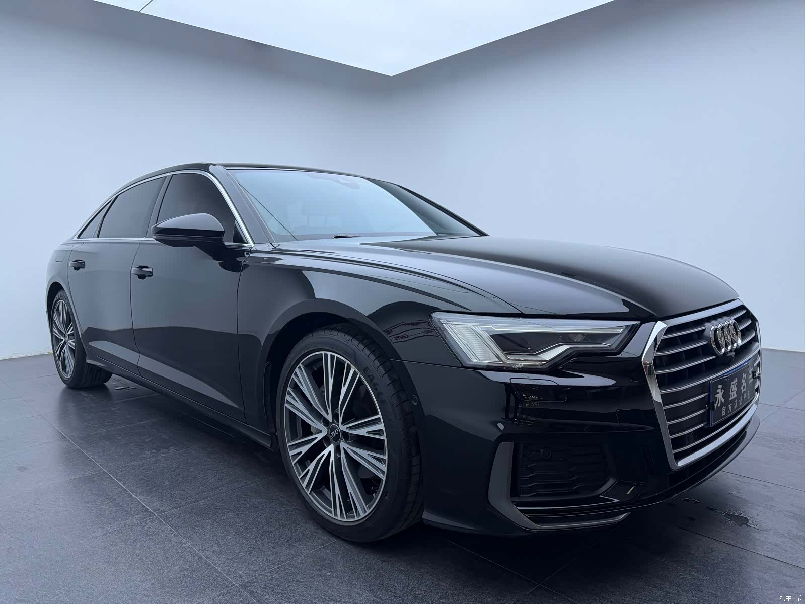 Audi A6L, 2022 3
