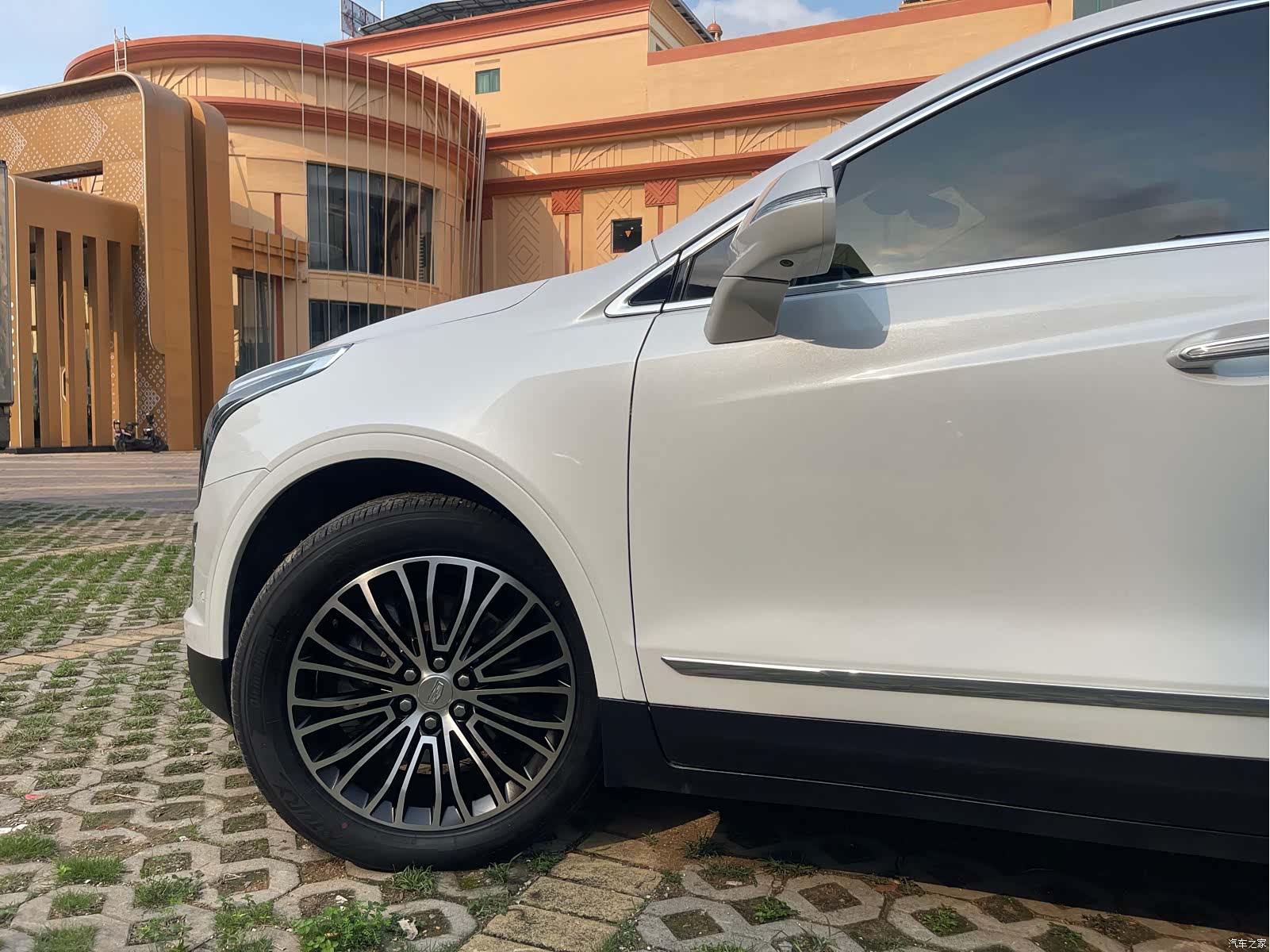 Cadillac XT5, 2020 8