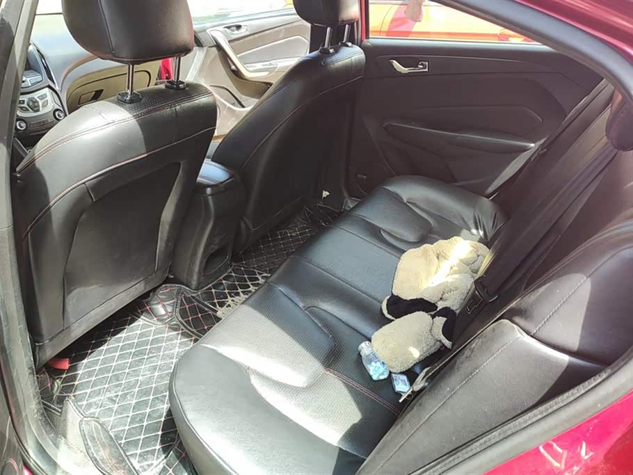 Chery Arrizo 5