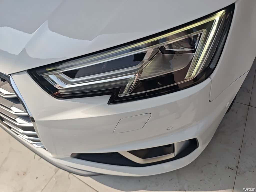Audi A4L, 2019 24