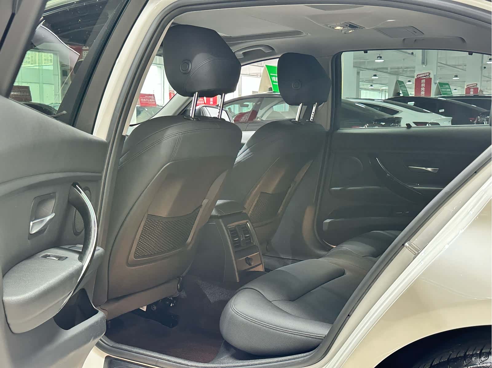 BMW 3 Series, 2018 11