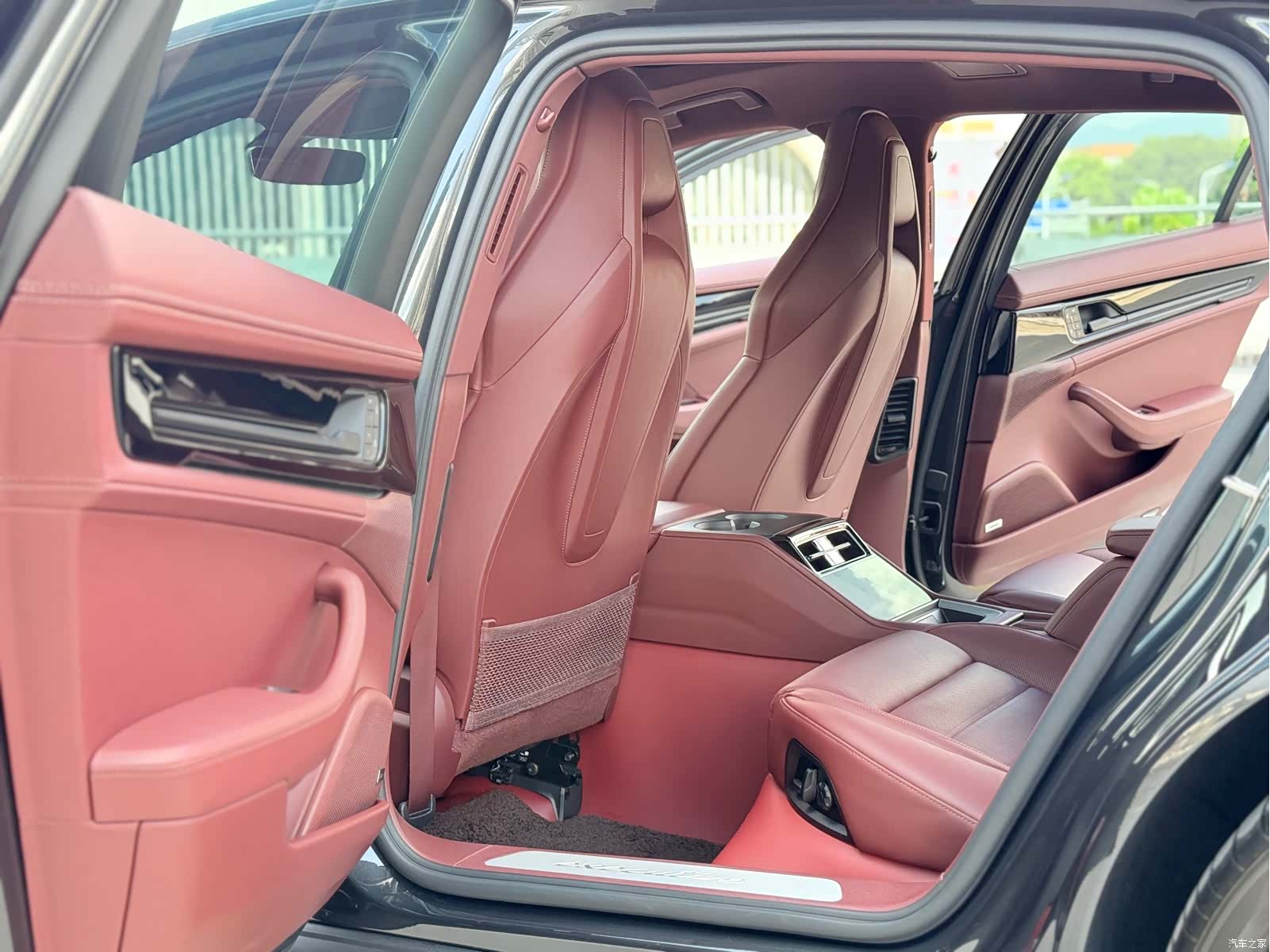 Porsche Panamera, 2025 все фото