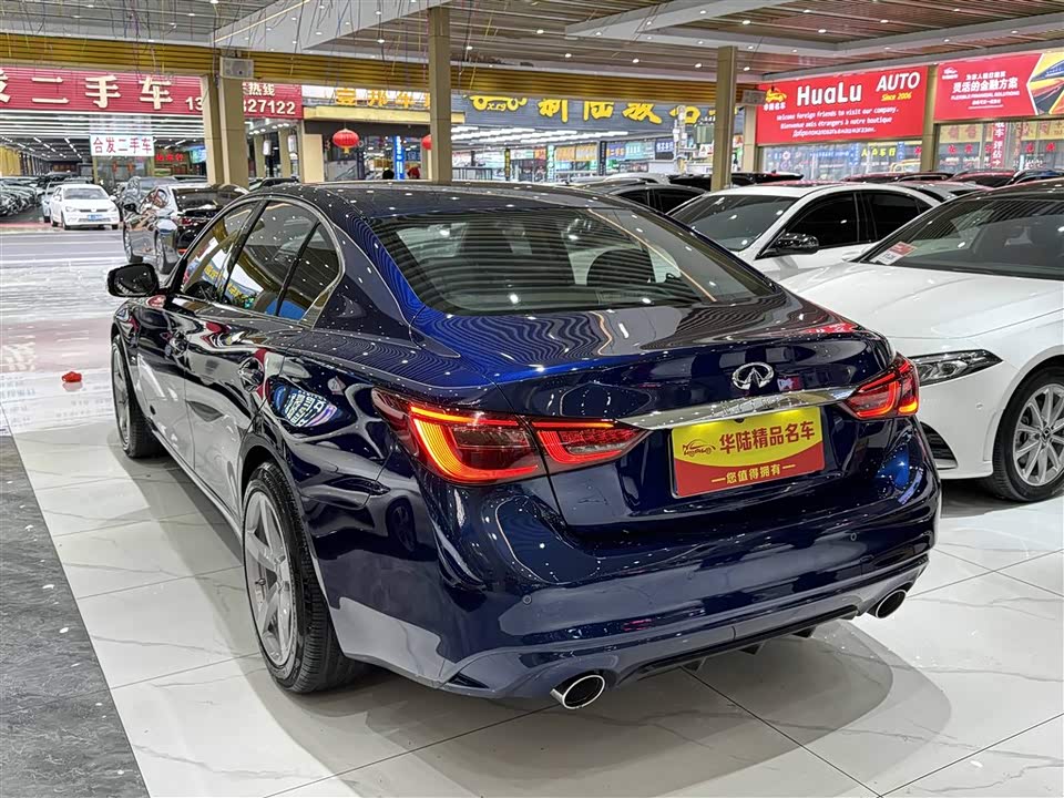 Infiniti Q50L