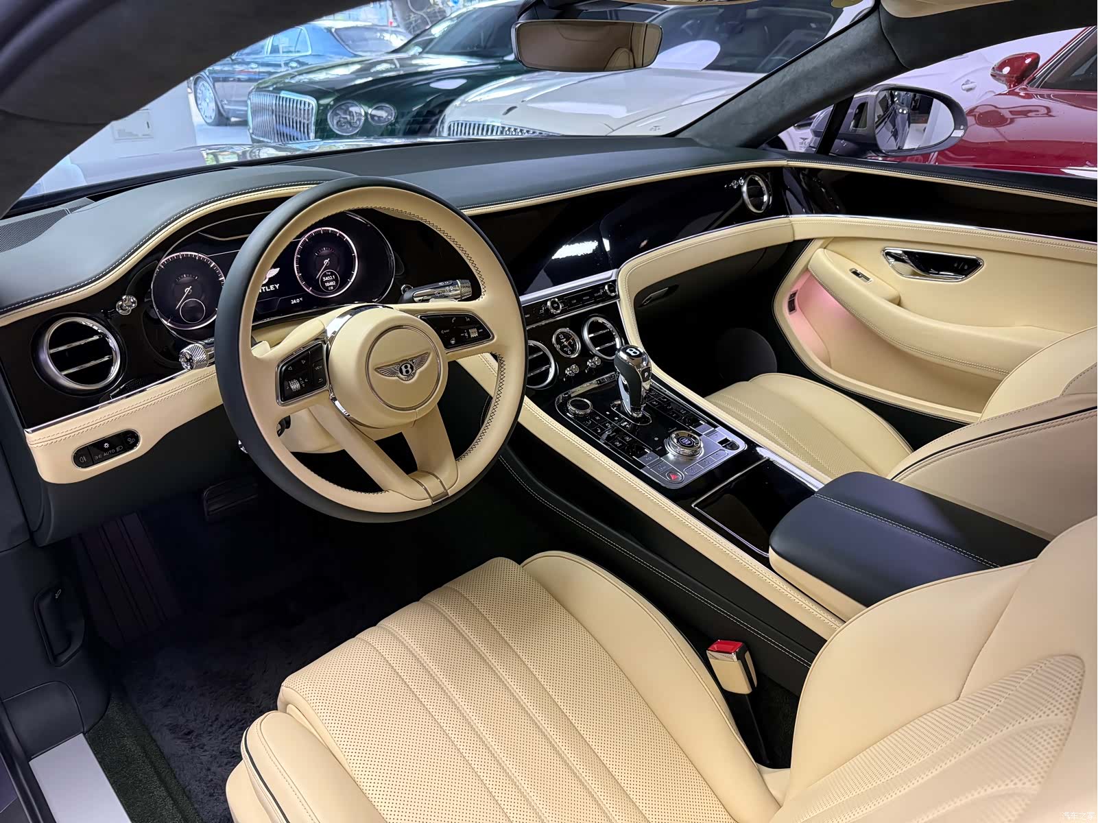Bentley Continental GT, 2021 12