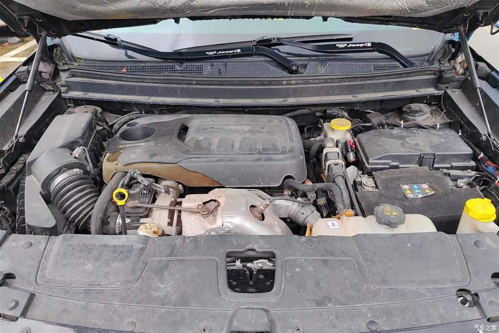Jeep Grand Commander, 2019 10