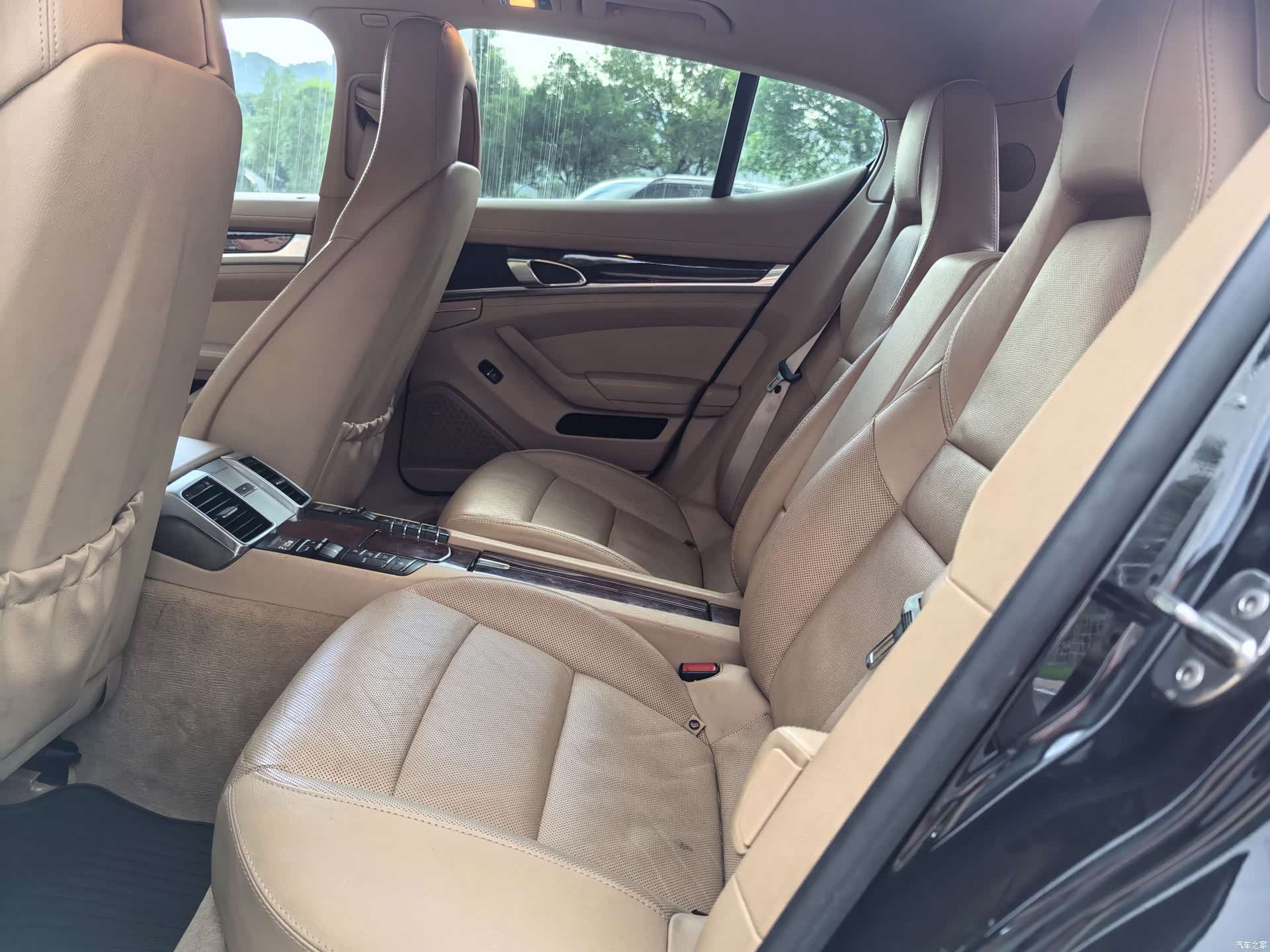 Porsche Panamera, 2011 10