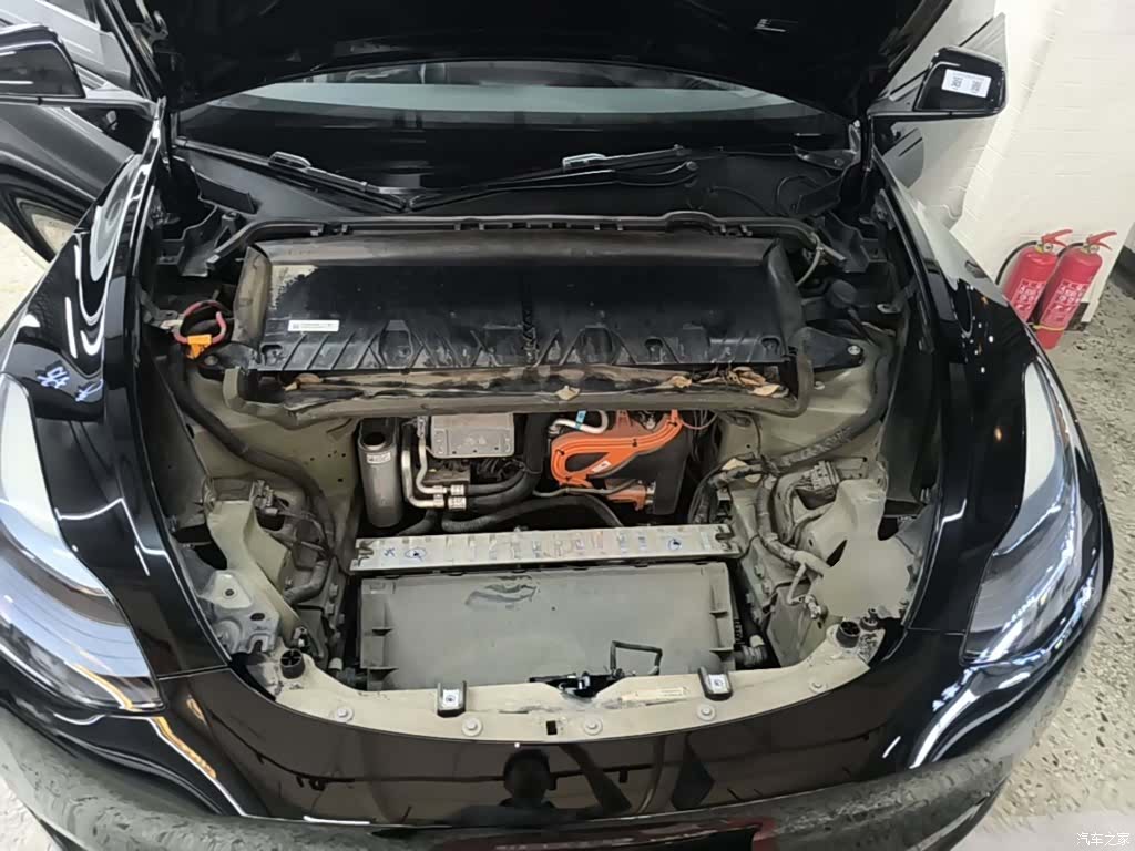 Tesla Model Y, 2024 20