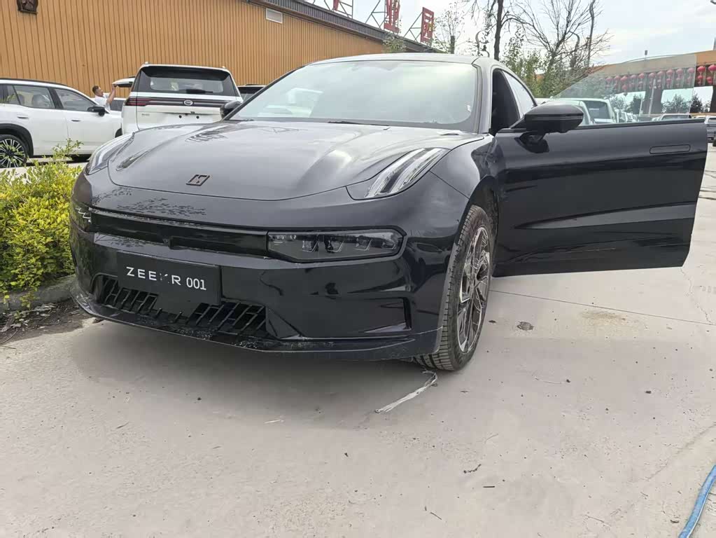 Zeekr 001