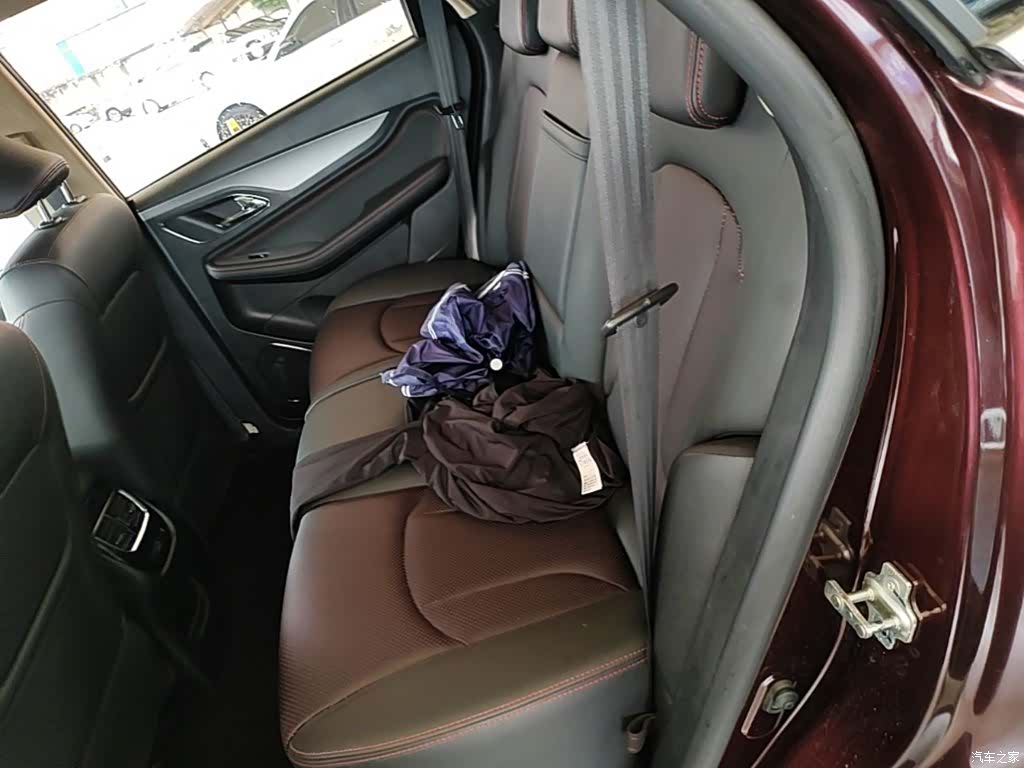 Wuling 560, 2016 17