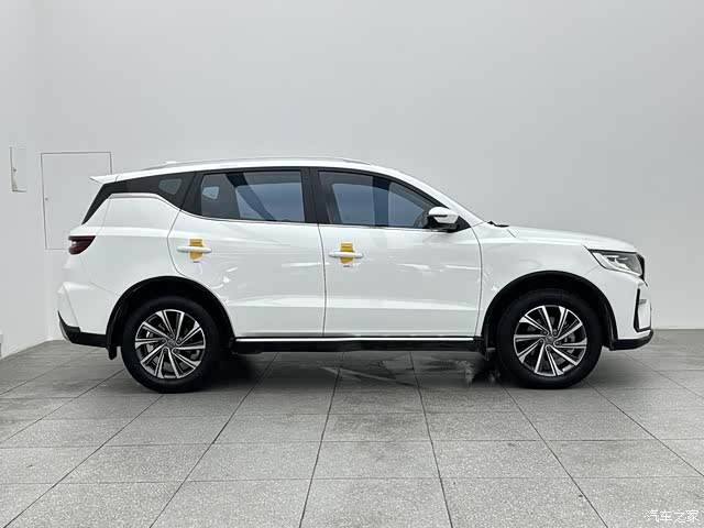 Geely X6, 2022 7