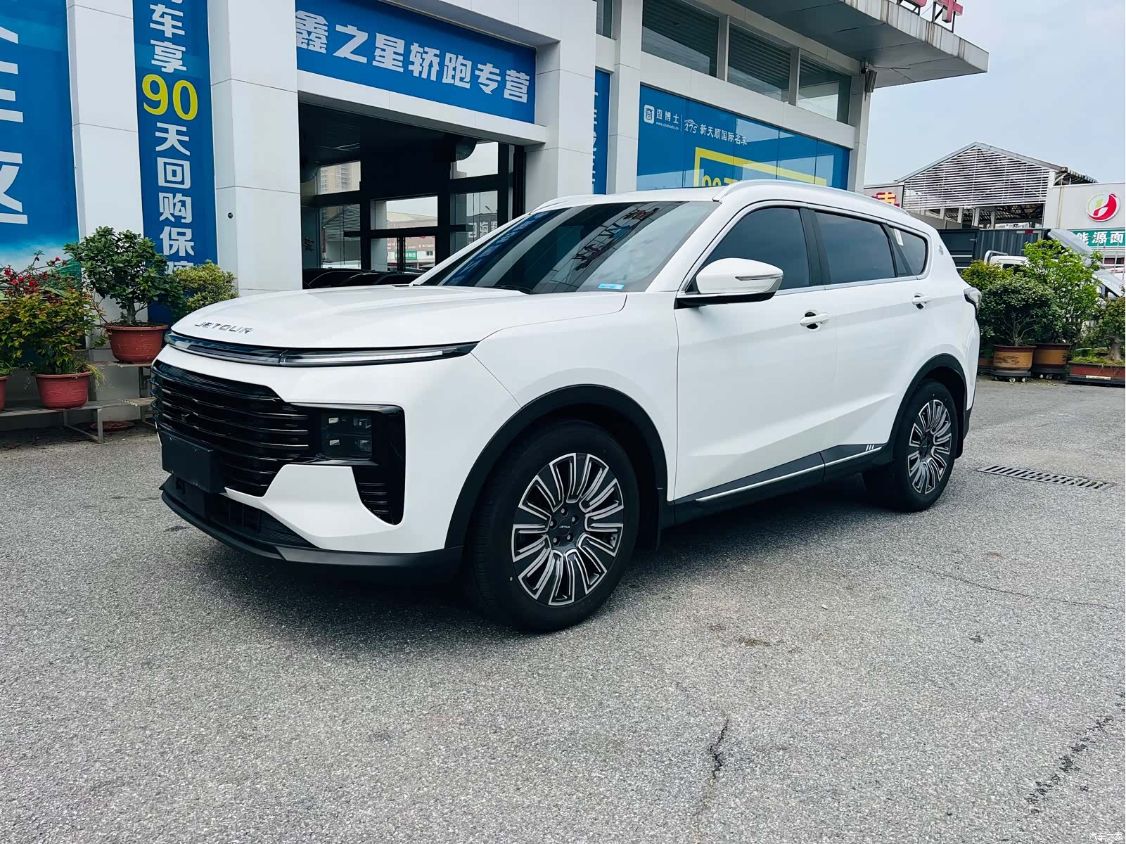 Jetour X70, 2024 1