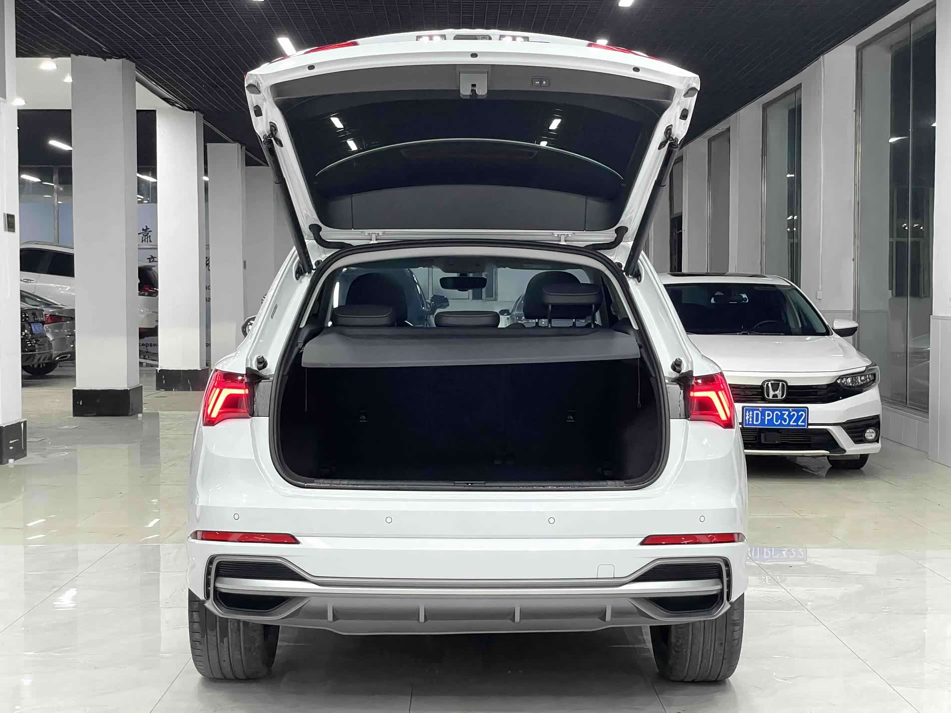 Audi Q3, 2022 16