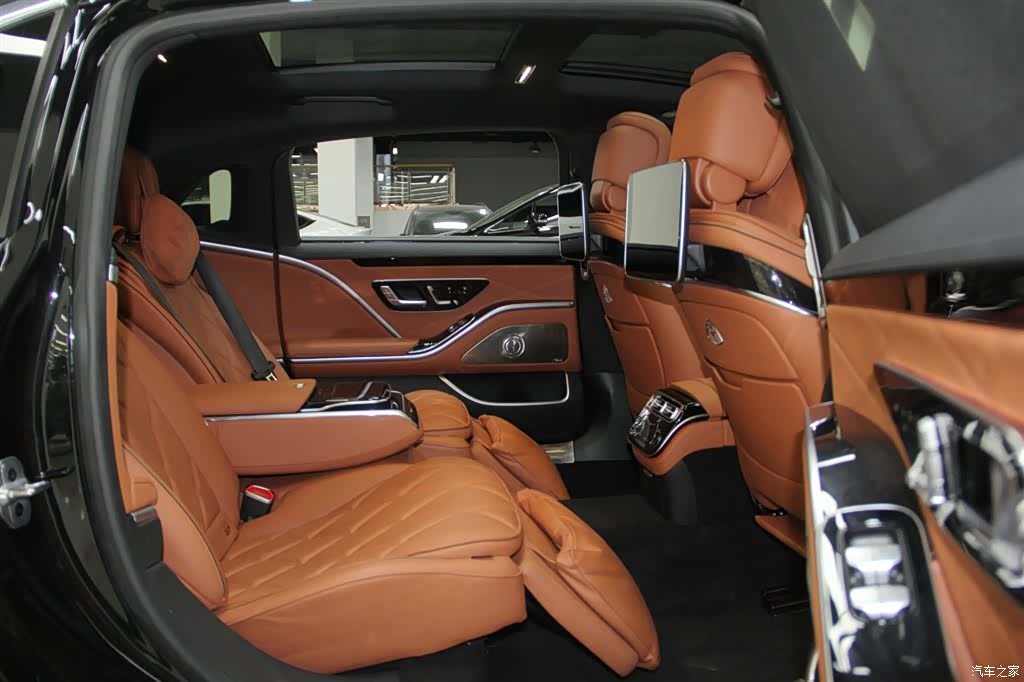 Maybach S-Class, 2024 10