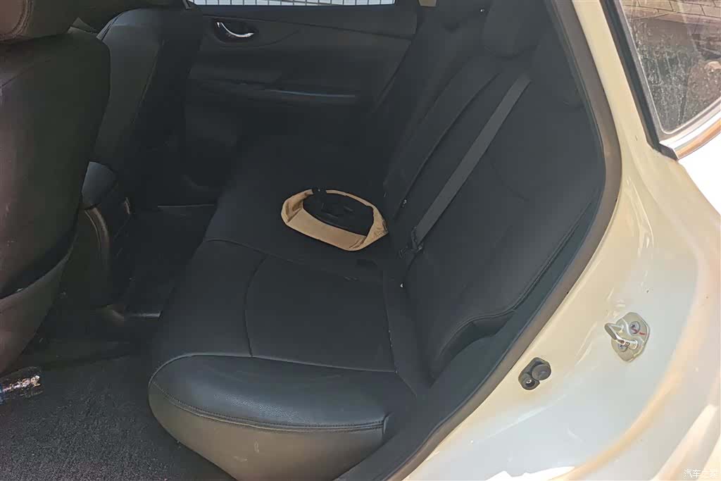 Nissan Tiida, 2016 11
