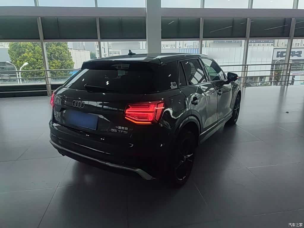 Audi Q2L, 2019 7