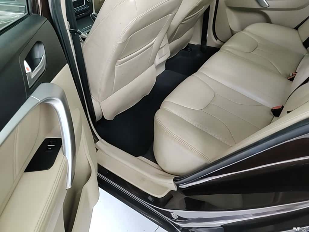 Geely Emgrand, 2017 17