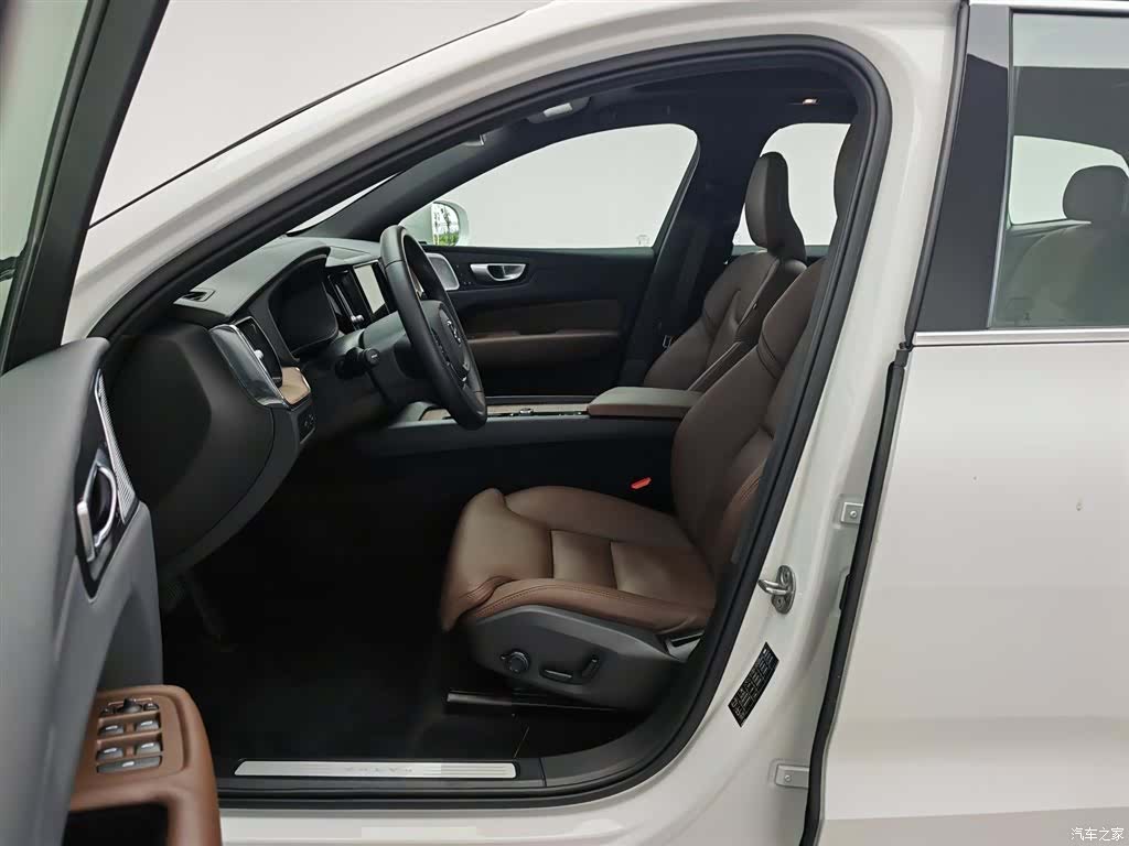 Volvo XC60, 2024 10