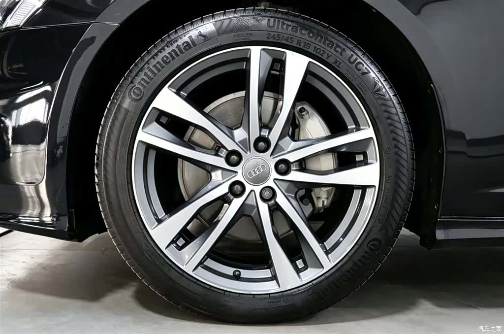 Audi A6L, 2022 15