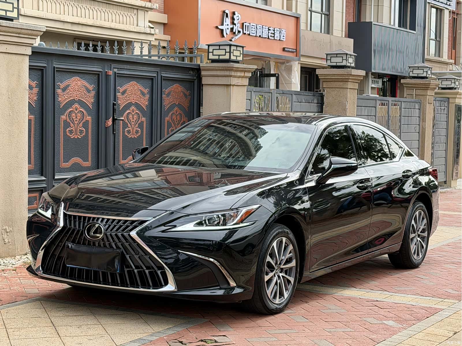 Lexus ES, 2023 1