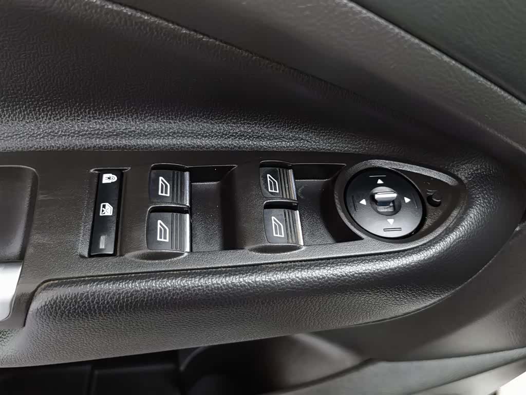 Ford Kuga, 2017 9