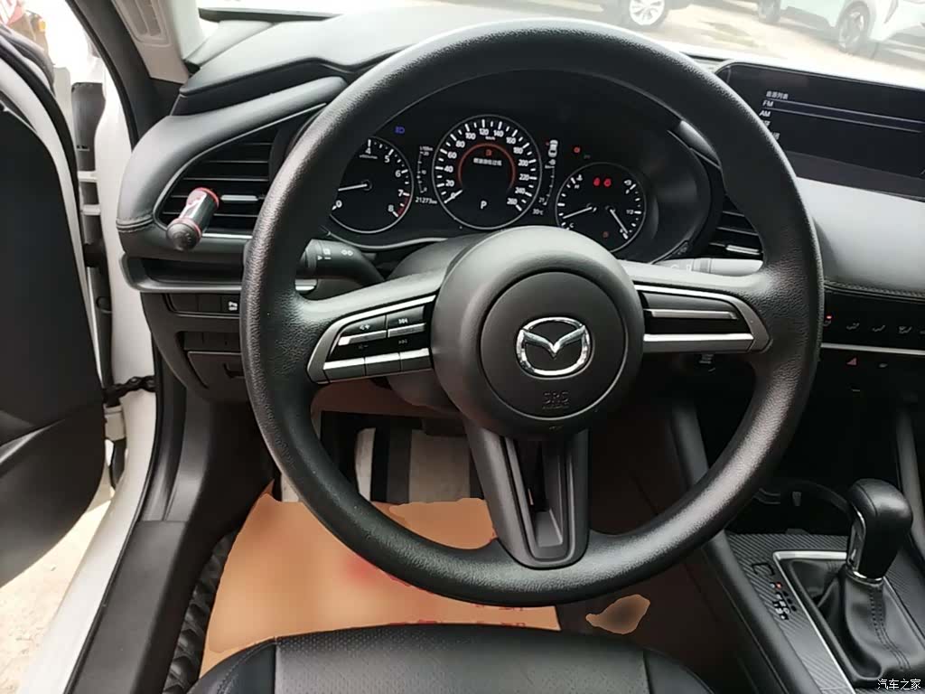 Mazda Mazda3, 2022 11