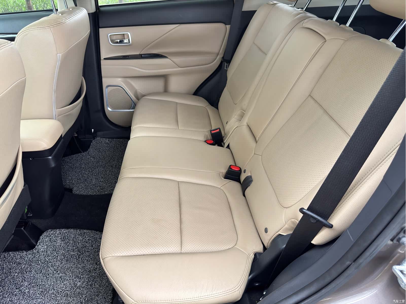 Mitsubishi Outlander, 2017 6