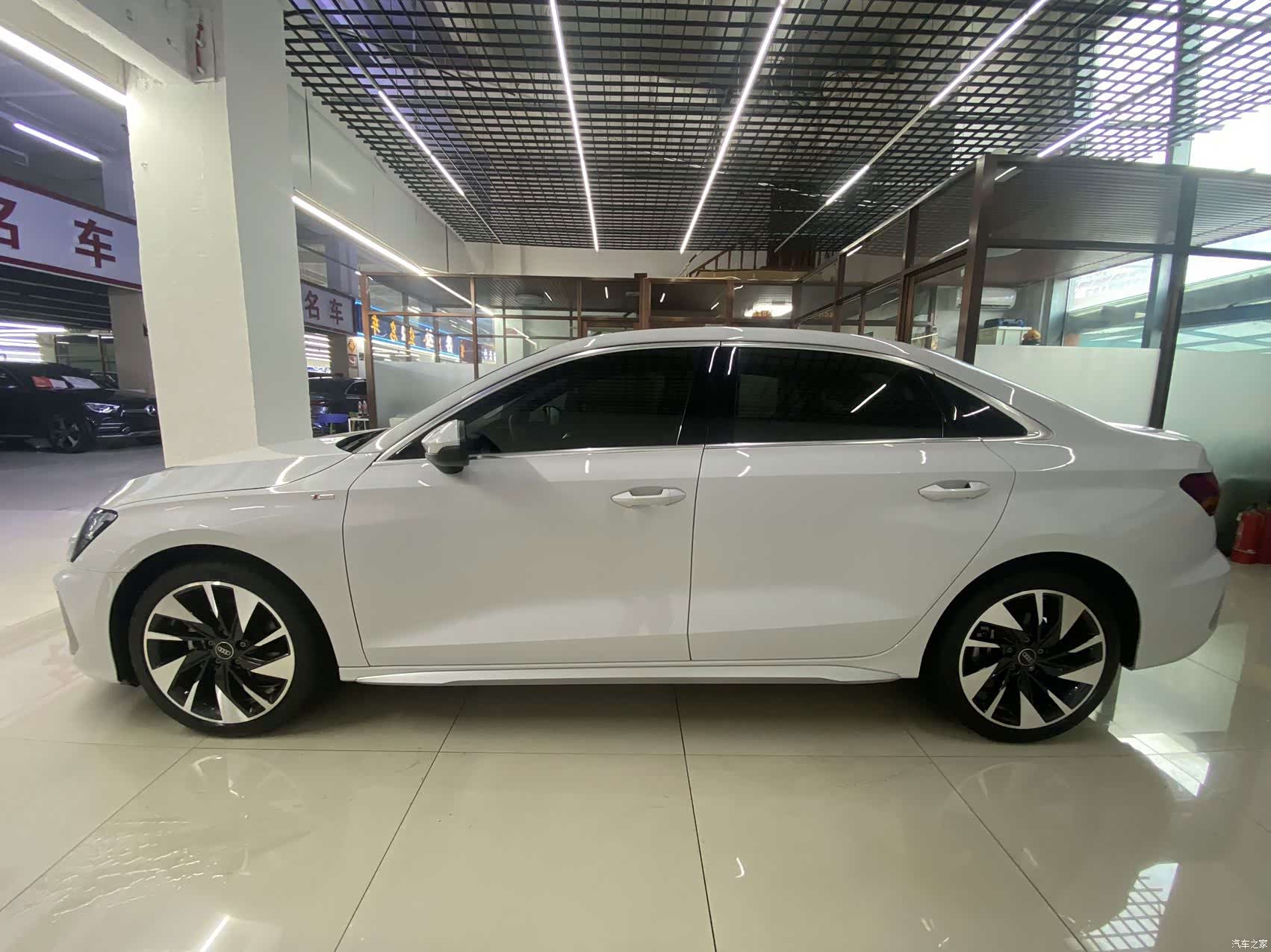 Audi A3, 2022 все фото
