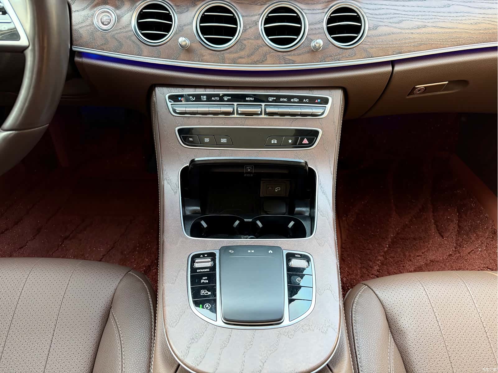 Mercedes-Benz E-Class, 2023 13