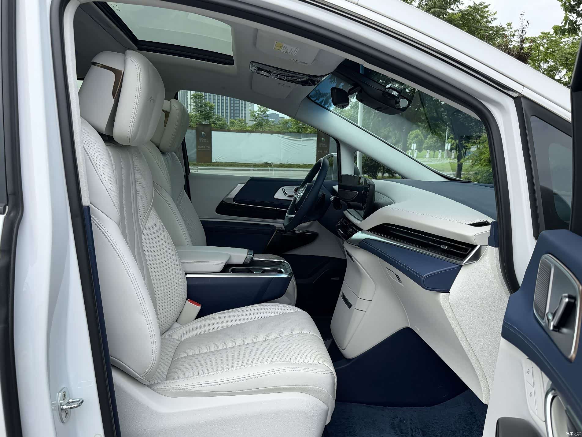 Buick Century, 2023 16