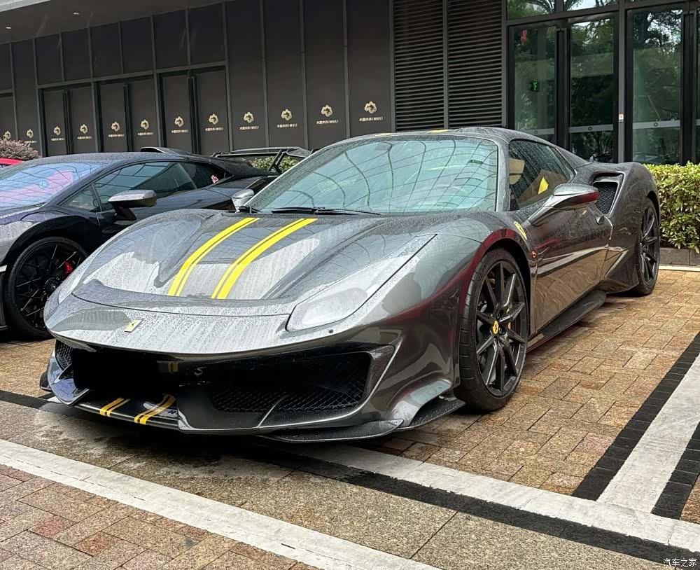 Ferrari 488, 2019 1