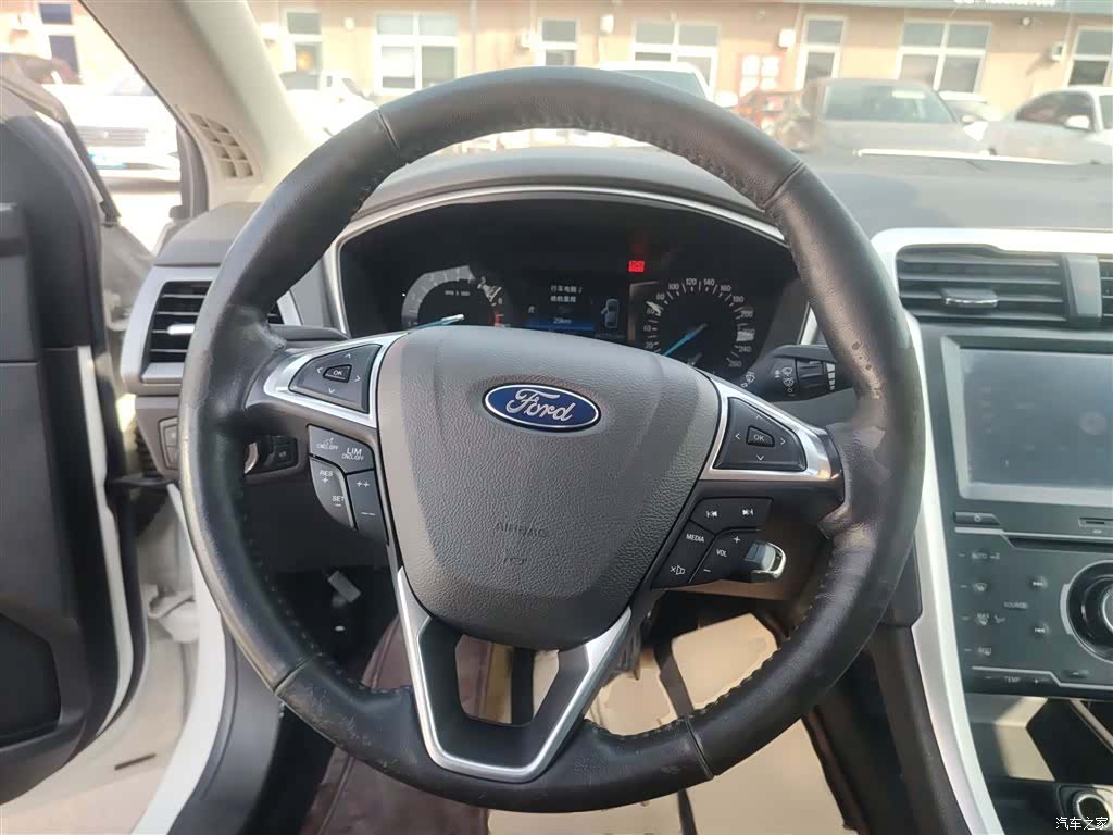 Ford Mondeo, 2015 11