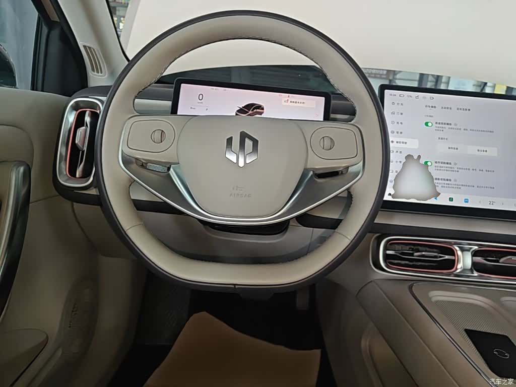 Leapmotor B01, 2025 11