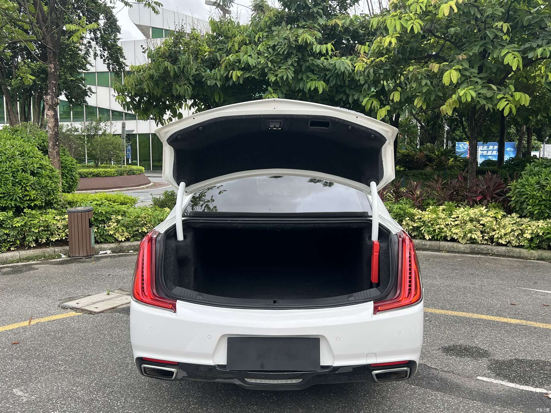 Cadillac XTS, 2019 8